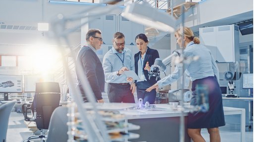 Forscher:innen in einem Labor